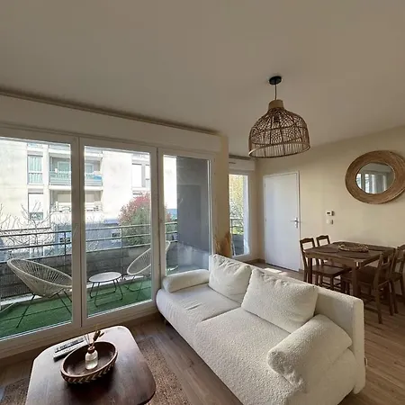 M2 Hyper Centre Apartment *